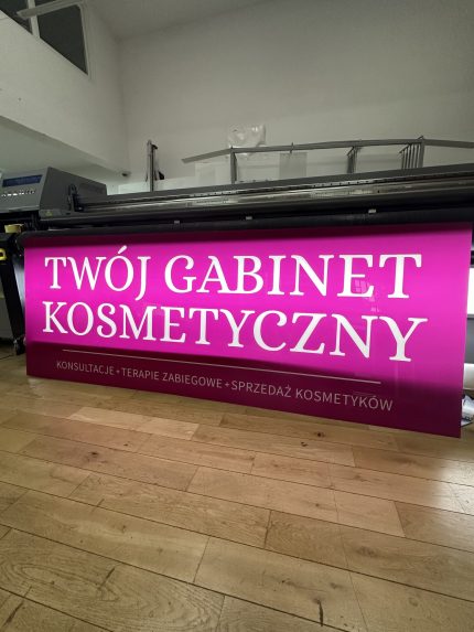 Szyldy reklamowe z Plexi - obrazek 5