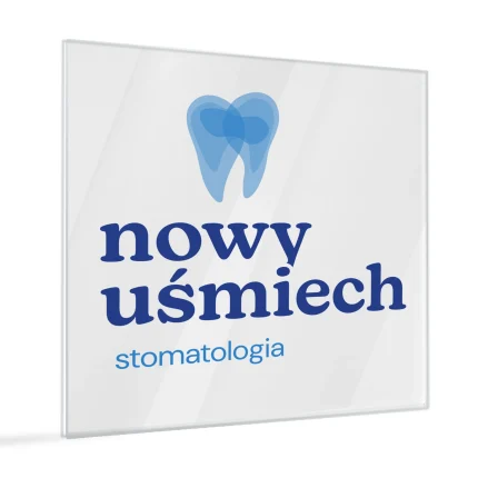 szyld plexi przezroczysta stomatologia logo ząb reklama