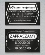 Czarna tablica reklamowa Dibond z napisem zapraszamy