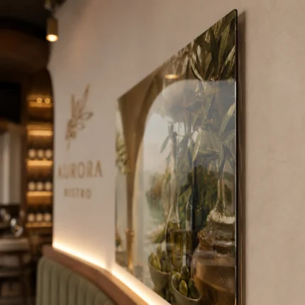 Obrazy na szkle z indywidualną grafiką do restauracji