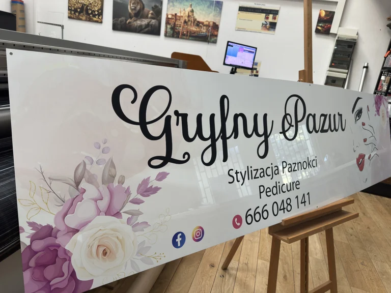 Gryfny Pazur – stylizacja paznokci, tablice i szyldy reklamowe