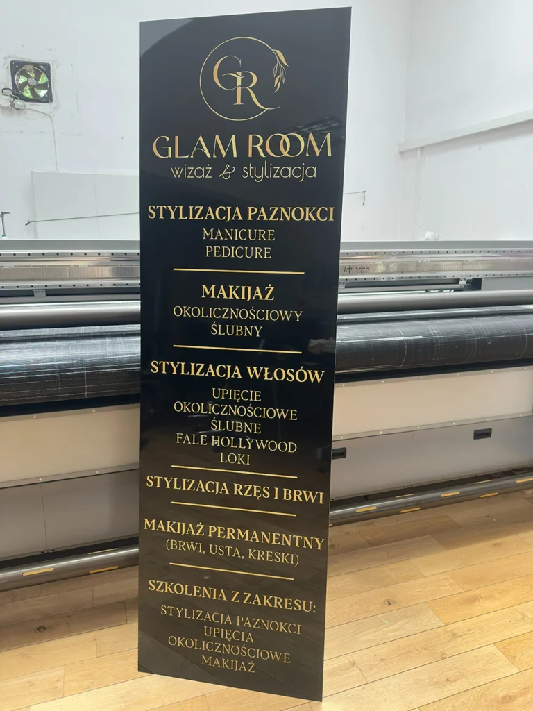 Glam Room – wizaż i stylizacja, tablice i szyldy reklamowe