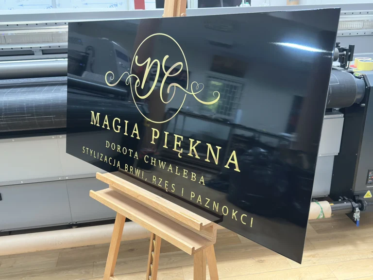 Magia Piękna – stylizacja brwi, rzęs i paznokci, tablice i szyldy reklamowe
