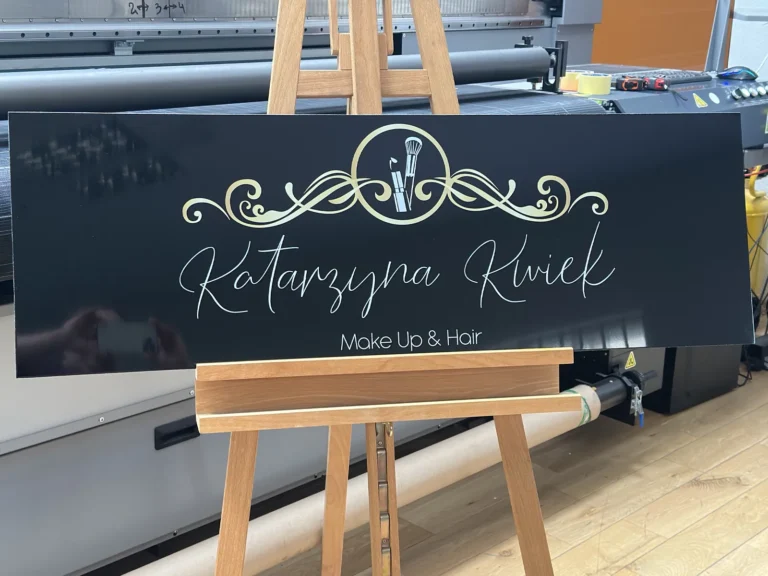 Katarzyna Kwiek – Make Up & Hair, tablice i szyldy reklamowe