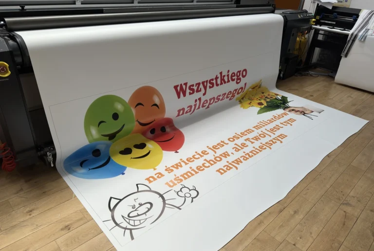Baner z balonami i napisem drukowany w technologii UV