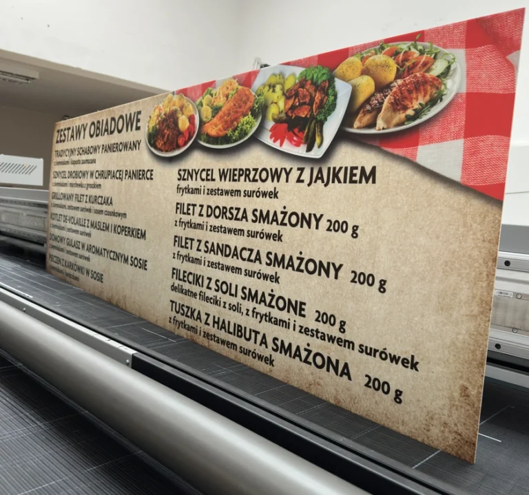 Szyld z menu restauracyjnym, pleksi z nadrukiem UV i grafiką potraw