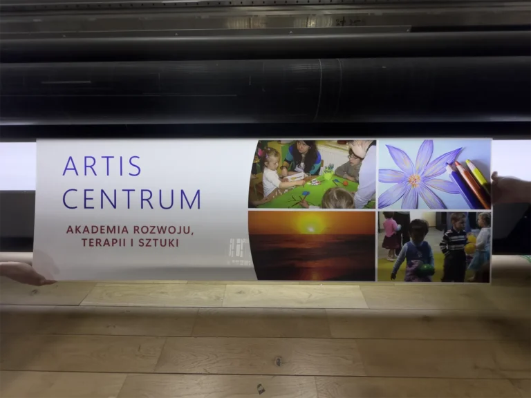Artis Centrum – akademia terapii i sztuki, tablice i szyldy reklamowe
