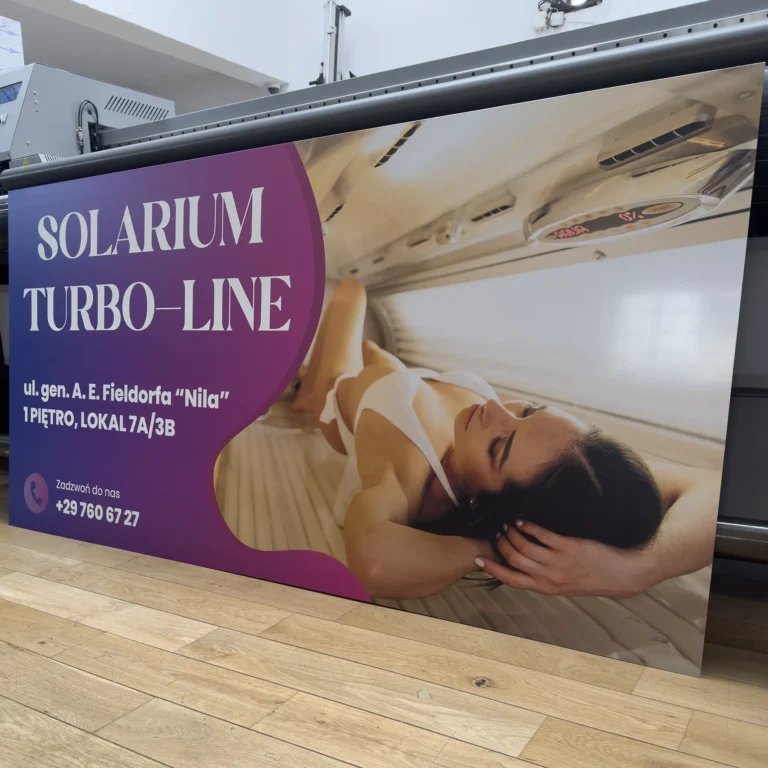 Kolorowy szyld reklamowy i tablica reklamowa z nadrukiem UV