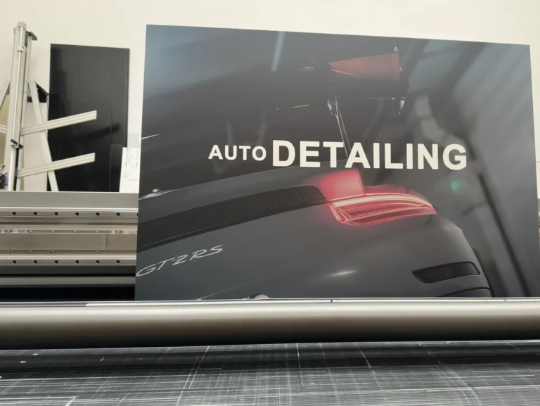Gotowa tablica reklamowa auto detailing z trwałym nadrukiem UV w wysokiej rozdzielczości