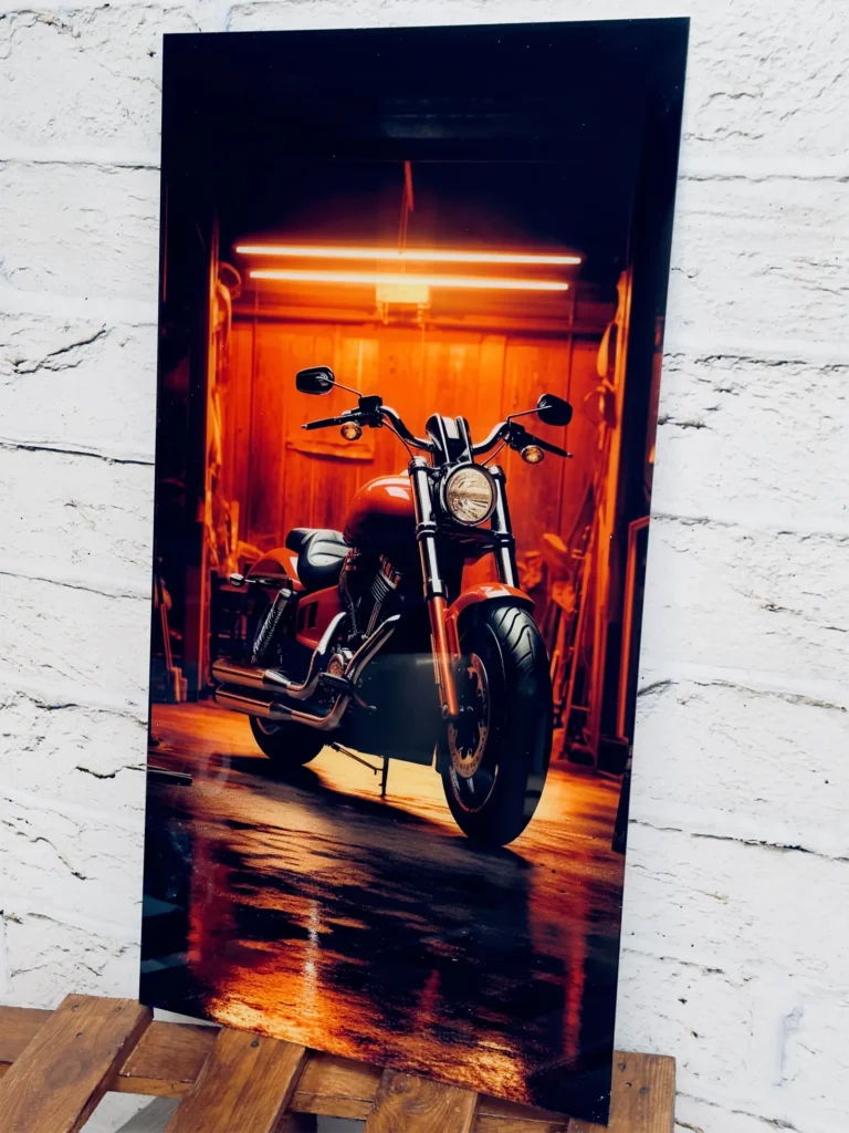 Obraz plexi z motocyklem w garażu – druk UV