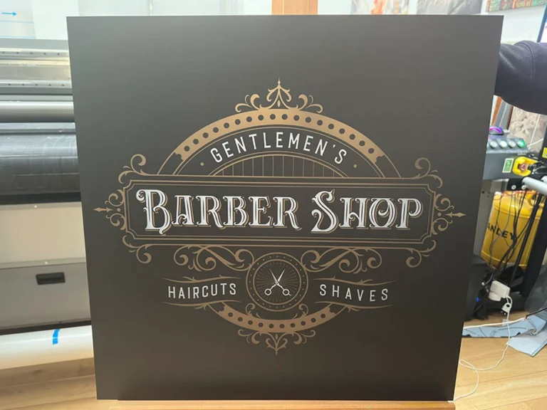 Tablica reklamowa Barber Shop z eleganckim złotym nadrukiem UV, tablice i szyldy reklamowe