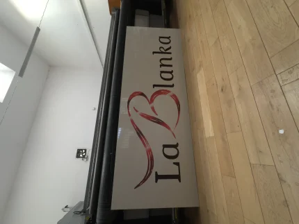 Szyld z logo firmy - obrazek 24