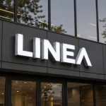 Białe litery reklamowe LED z dibondu – LINEA