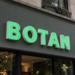 Zielone litery 3D z plexi i dibondu – BOTAN