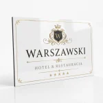 Biała tablica z dibondu dla hotelu i restauracji