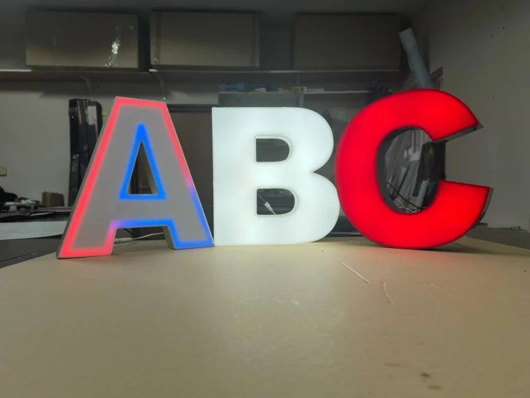 litery ABC LED RGB zmienne kolory podświetlenie
