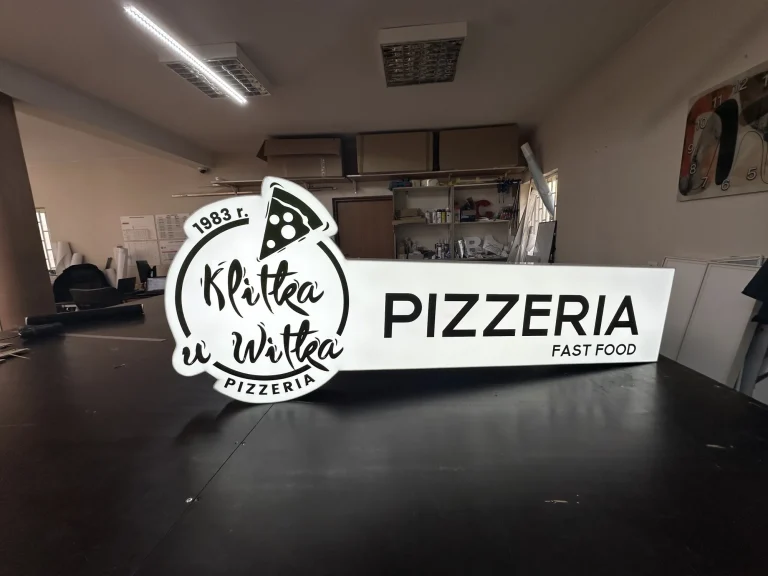 Kaseton reklamowy LED z profilem aluminiowym dla pizzerii