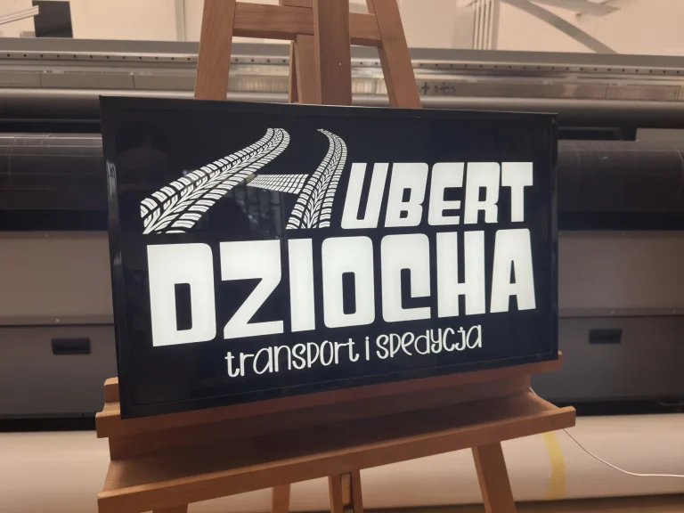 Kaseton reklamowy dwustronny frezowany z białym LED