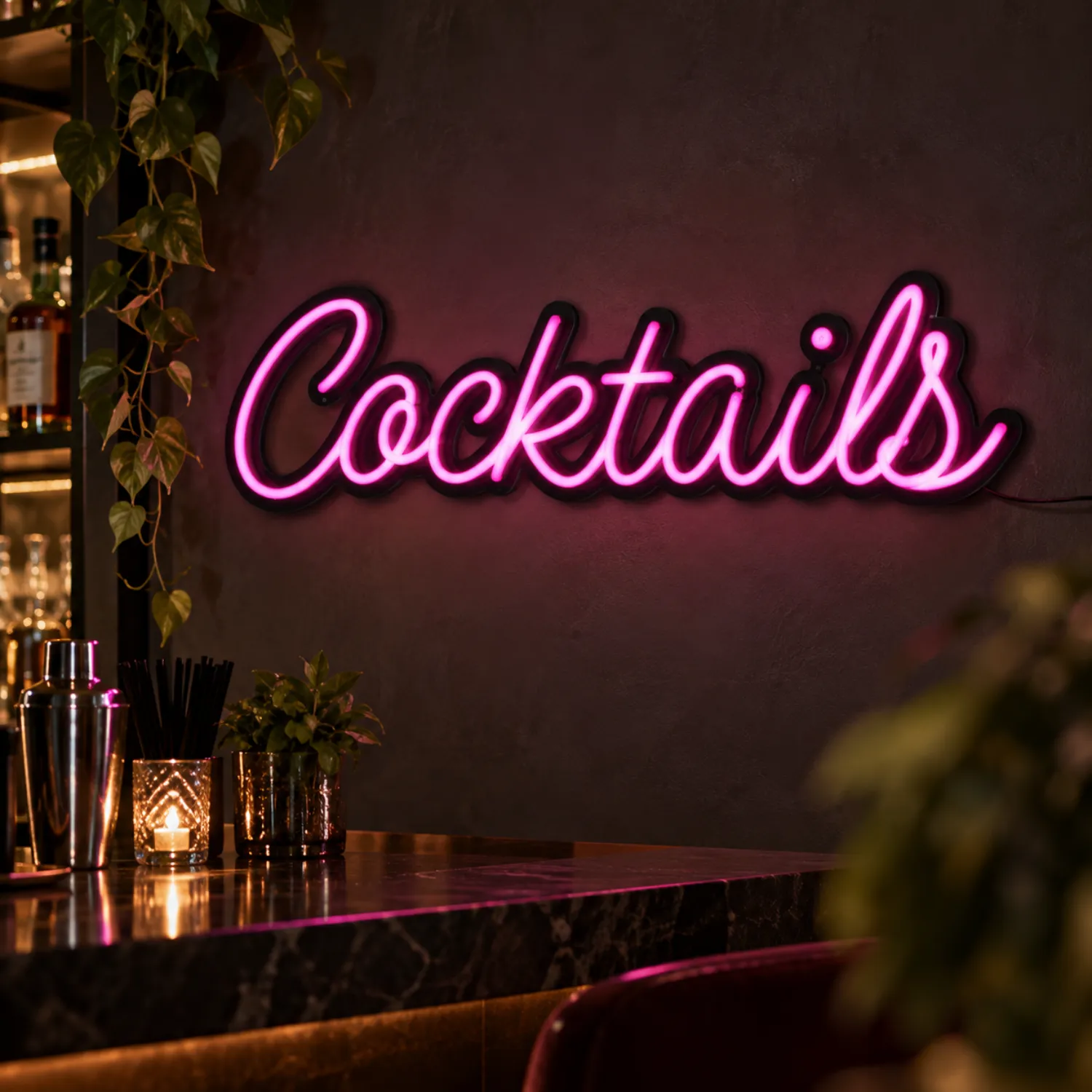 Neonowy napis COCKTAILS – dekoracja świetlna do baru Różowy neon COCKTAILS – napis LED do baru i cocktail baru