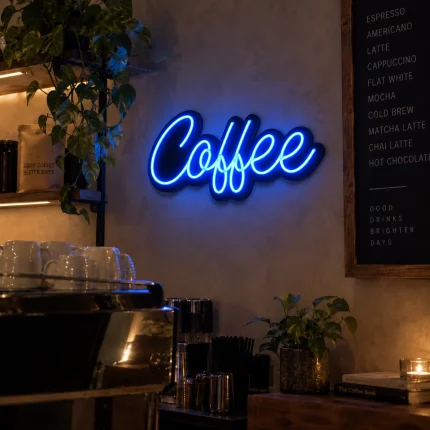 Niebieski napis LED do kawiarni – neon reklamowy na ścianę