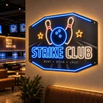 Logo Strike Club z niebieskim LED, kręglami i nadrukiem UV