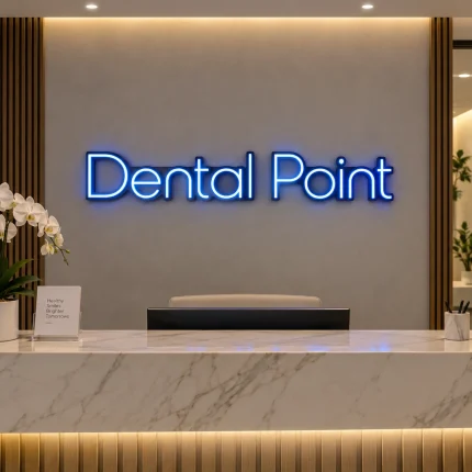 Napis LED na zamówienie Dental Point w recepcji kliniki