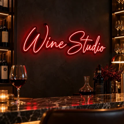 Czerwony napis LED na zamówienie Wine Studio w lokalu